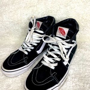 Vans black and white